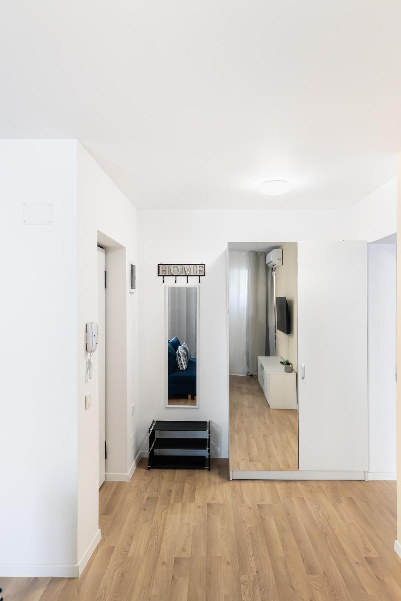 Simplicity Apartments Bucarest Esterno foto