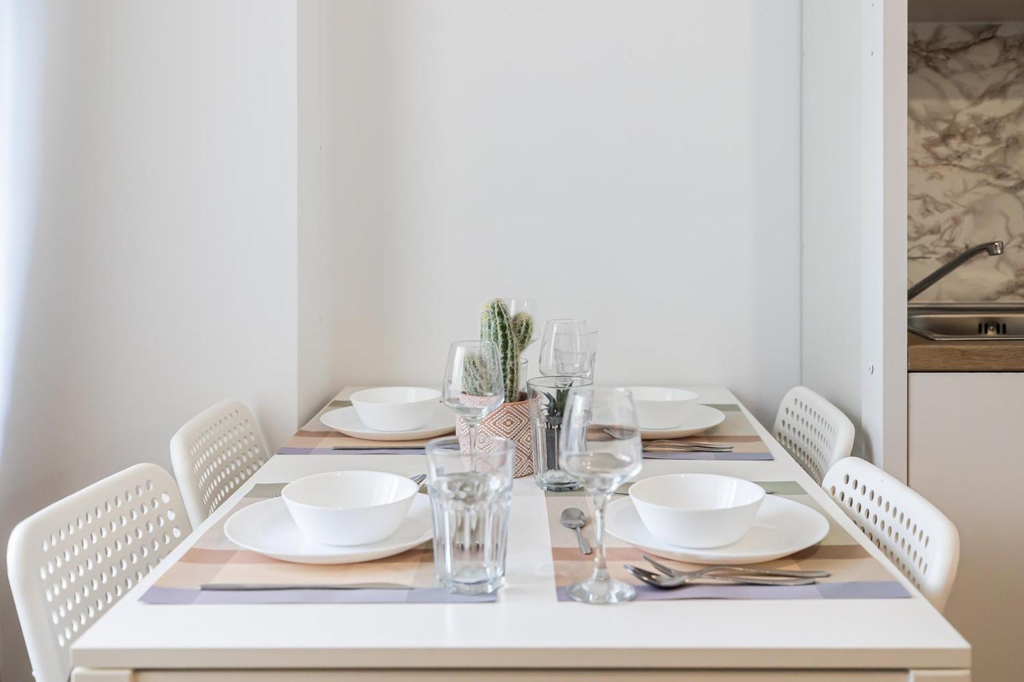 Simplicity Apartments Bucarest Esterno foto