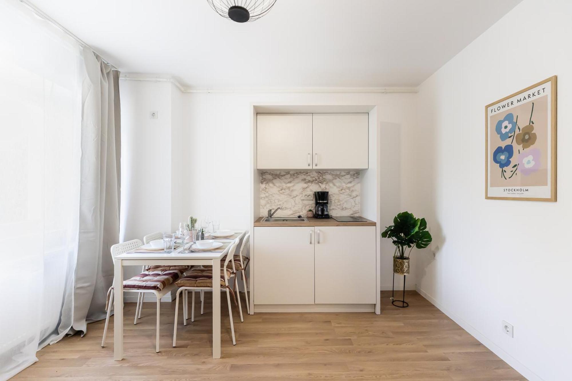 Simplicity Apartments Bucarest Esterno foto