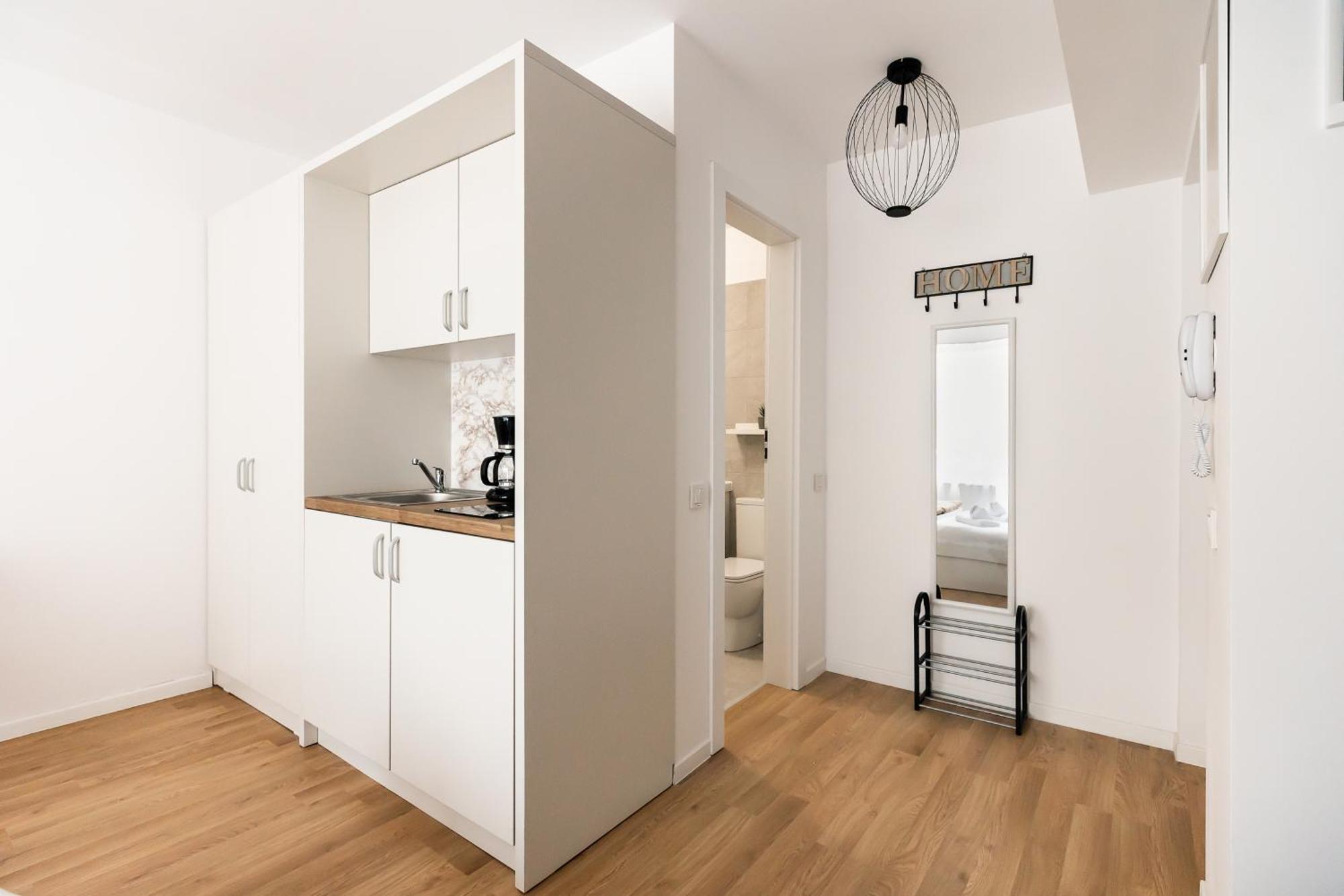 Simplicity Apartments Bucarest Esterno foto